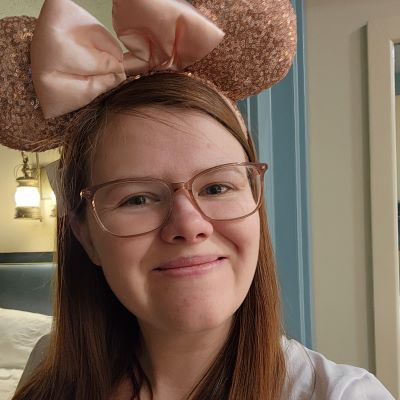 Jenna Mitchell Travel Agent 